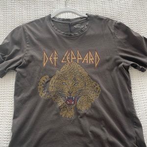 Abercrombie & Fitch Def Leppard graphic tee